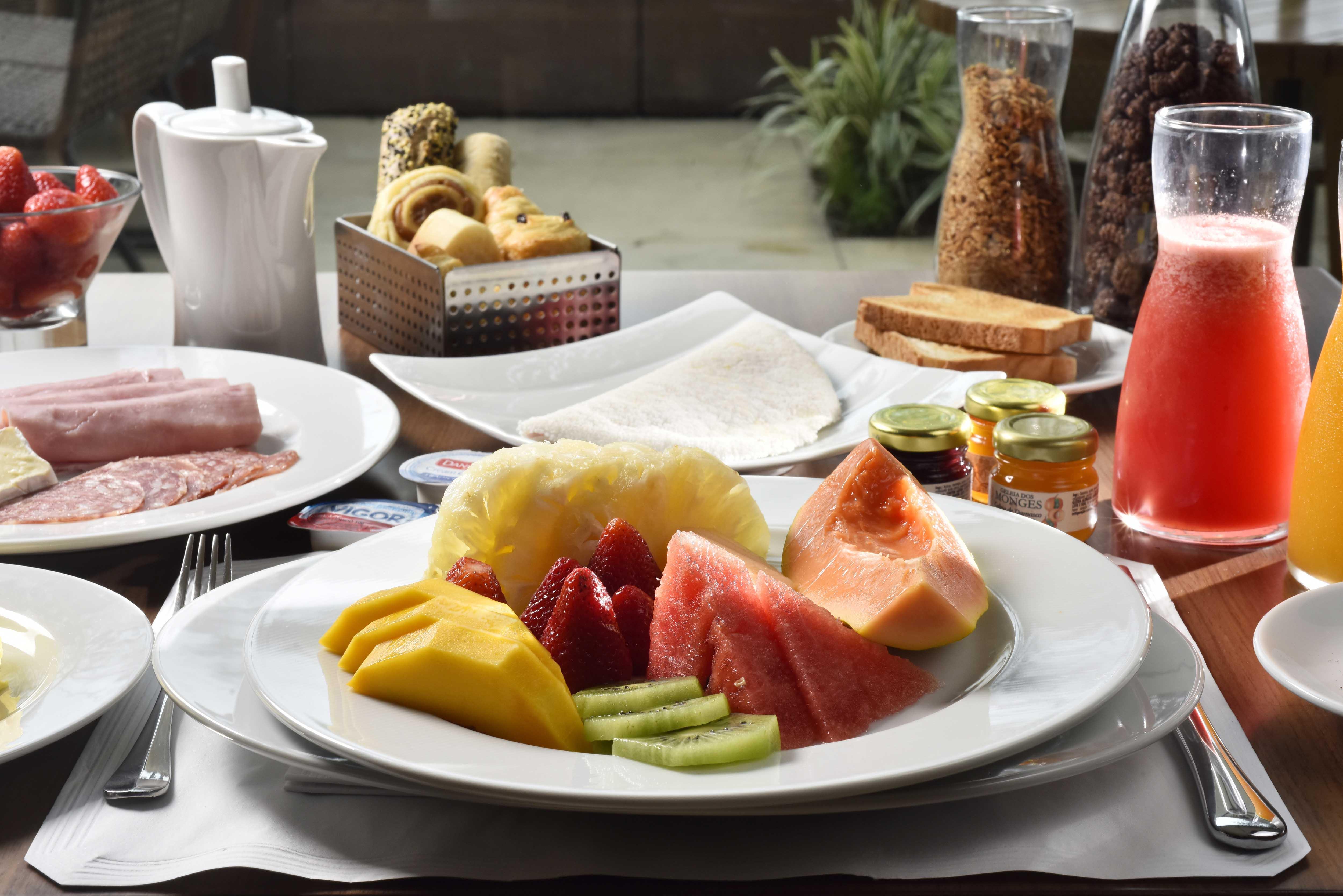 Lifestyle Laghetto Collection Hotel Rio de Janeiro Ngoại thất bức ảnh A continental breakfast