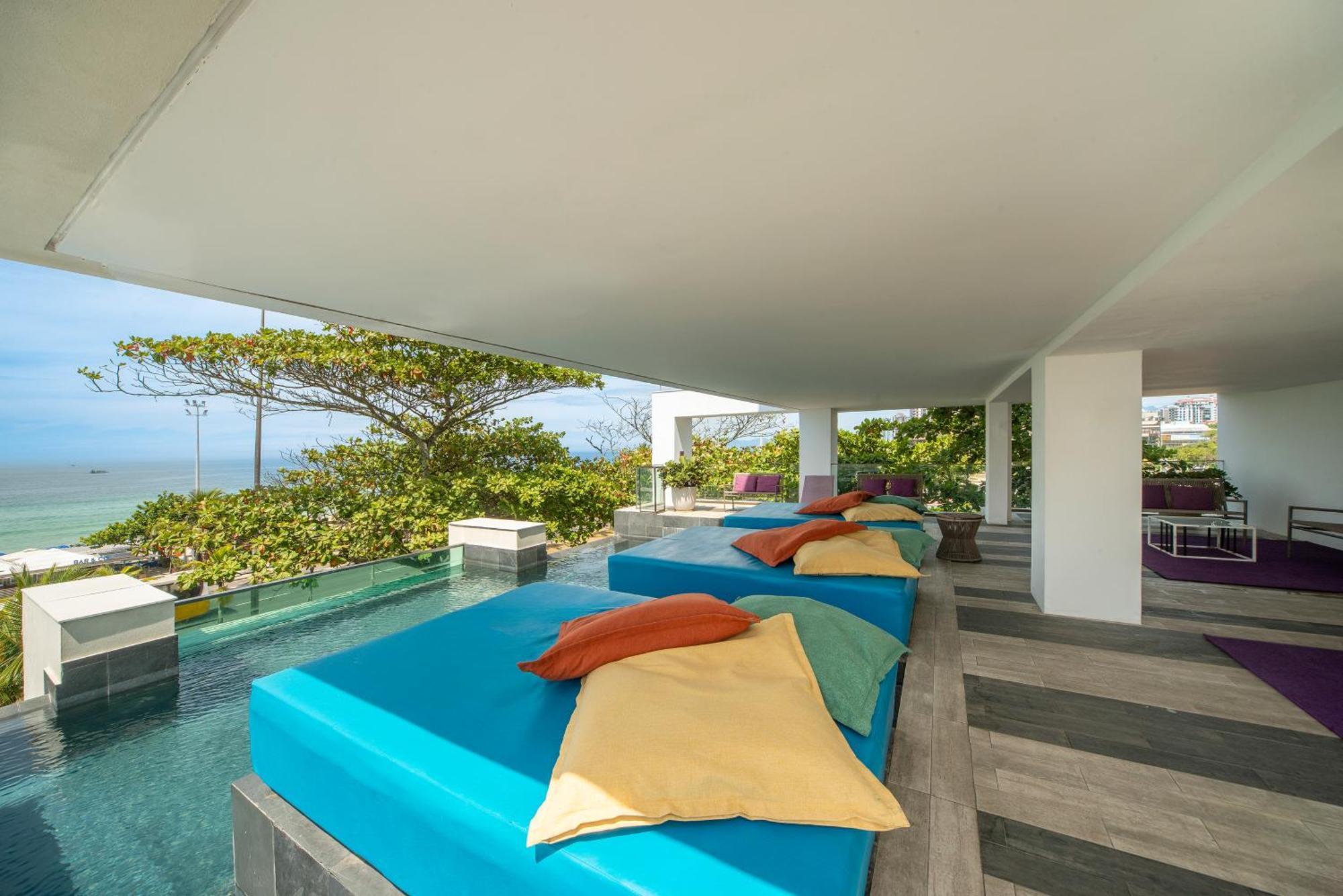 Lifestyle Laghetto Collection Hotel Rio de Janeiro Ngoại thất bức ảnh The pool at the W Hotel in Cancun