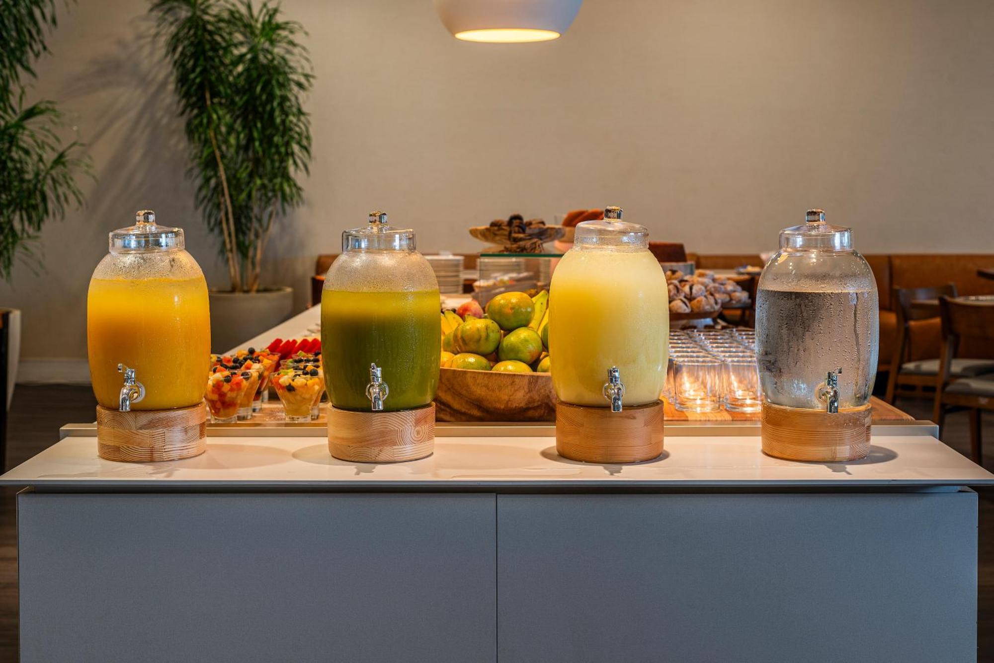 Lifestyle Laghetto Collection Hotel Rio de Janeiro Ngoại thất bức ảnh Juice bar