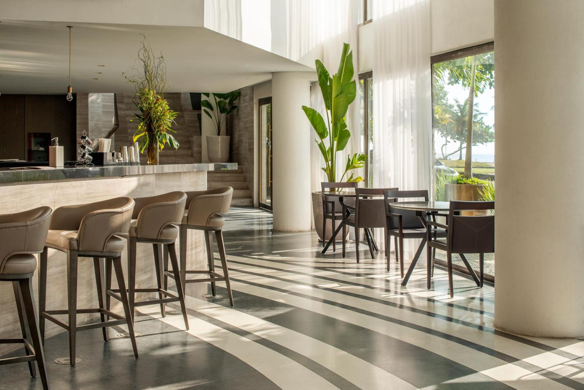 Lifestyle Laghetto Collection Hotel Rio de Janeiro Ngoại thất bức ảnh The bar at the hotel