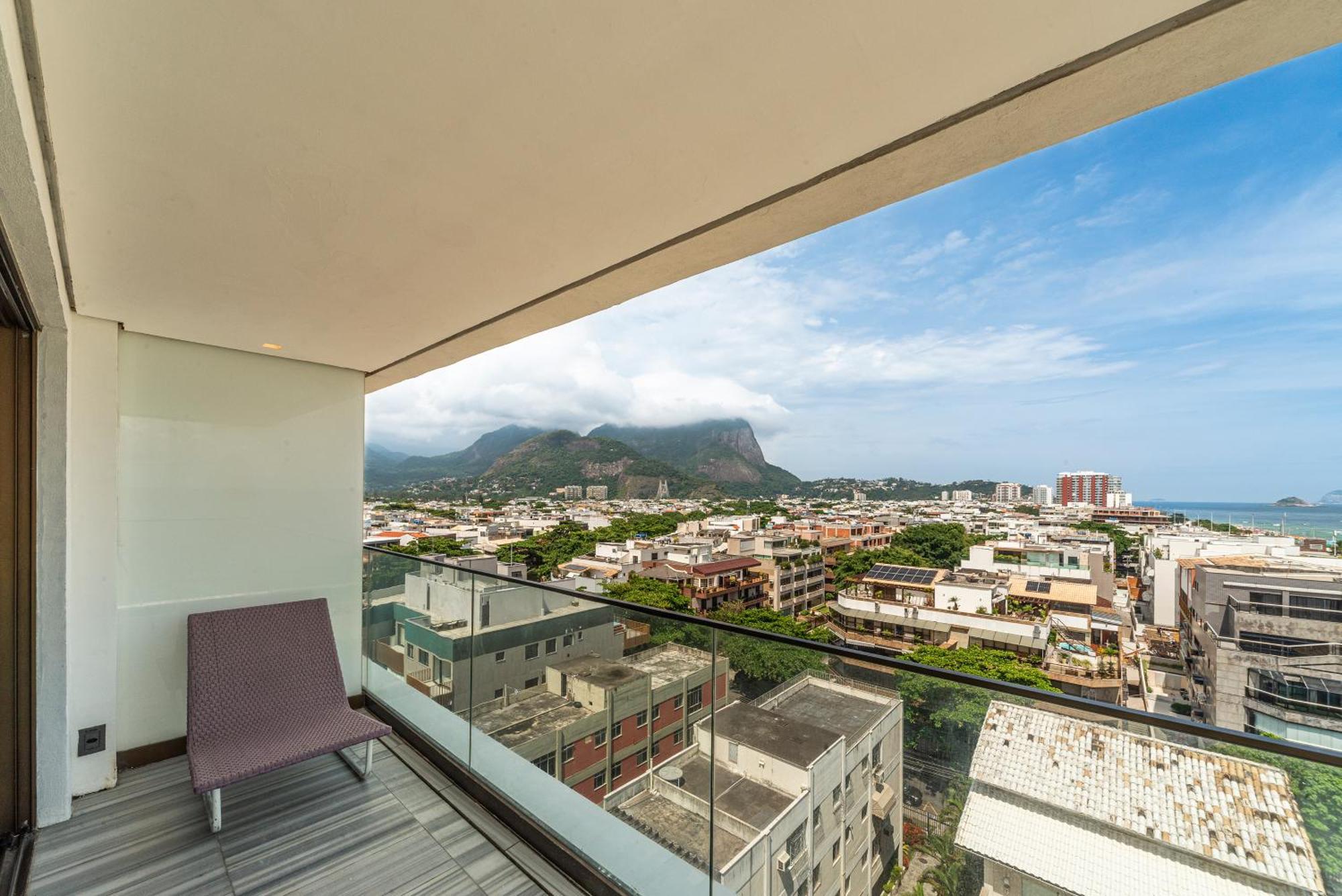 Lifestyle Laghetto Collection Hotel Rio de Janeiro Ngoại thất bức ảnh View from the balcony of a suite at the hotel